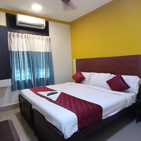 Skyry Hotels Adyar Chennai Dış mekan fotoğraf